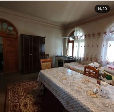 Həyət evləri və villaların satışı: Satılır:Gence seheri vtoroy cast deyilen erazide yerlesir.Ev 2 mertebe — 10