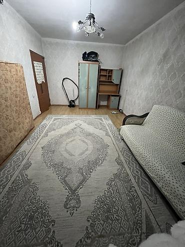 Долгосрочная аренда квартир: 3 комнаты, С мебелью частично — 4