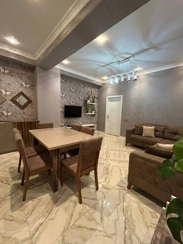 kirayə ev ecemi: 🏡 6-cı mikrorayonda yeni tikilidə yüksək səviyyədə təmirli, tam əşyalı