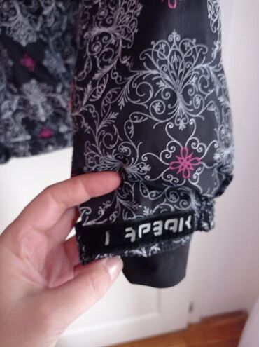 bershka jakne srbija: Icepeak, S (EU 36), Mikrofiber, bоја - Šareno