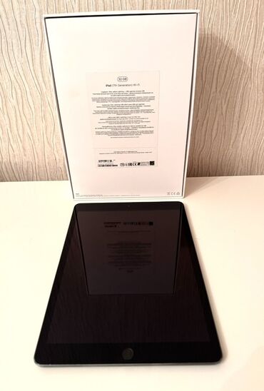 i̇pone 7: Apple iPad (7-ci nəsil) planşeti, 32 GB yaddaşı olan Wi-Fi modeli