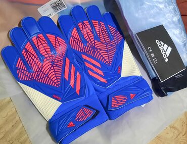 дешёвые вратарские перчатки: Перчатки вратарские Adidas Predator. Новые. Большой размер 10,5