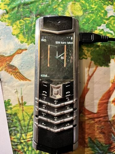 ekran şekilleri: Vertu Signature Touch, rəng - Qara, Düyməli