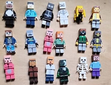 cybex ikinci el: Minecraft Lego fiqurları dəsti. Dəstdə müxtəlif personajlar və