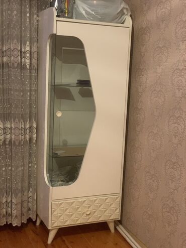 işlənmiş qapilar: Açılan, 1 qapı Düz dolab, Şifonyer