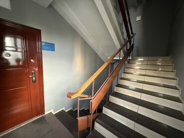 Офисы: Сдаю Офис, 220 м², В административном здании, 1 линия, С оборудованием, С отдельной кухней — 18