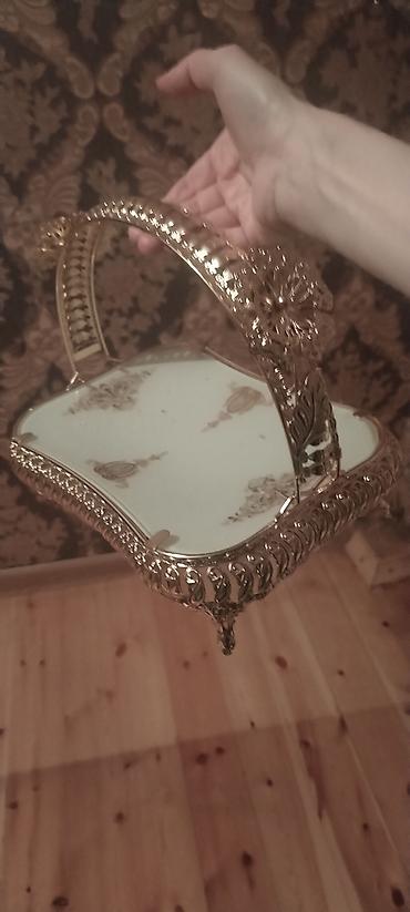 ucuz şokoladlar: Zərif dekorativ süd rəngli güzgü əsaslı servis səbəti - Material — 1