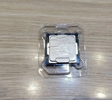 kompjuter napajanje: INTEL Core i3-10100 3.60GHz