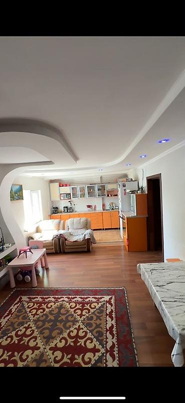 Үйлөр: Продаётся частный дом с современной планировкой и отделкой. - — 2