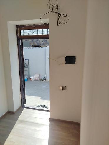 montinde evler: 2 otaqlı, 50 kv. m, Kredit yoxdur, Orta təmir — 10