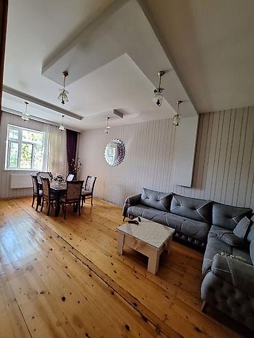 Həyət evləri və villaların satışı: Ev Sarayda Tərlan Şadlığ evi tərəfdə yerləşir 2 mərtəbə evdi 4 — 8
