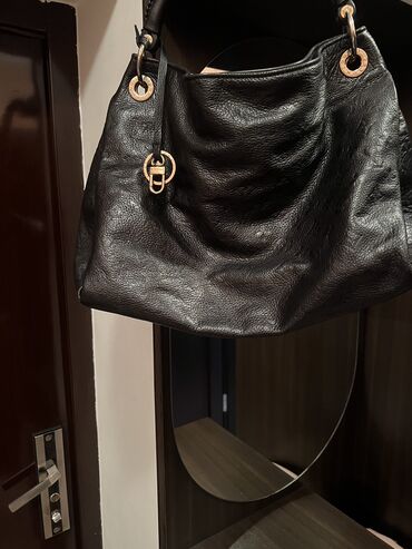 yemək çantası: Сумка кожаная. Louis Vuitton