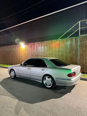 люк машины: Mercedes-Benz E-Class: 2000 г., 4.3 л, Автоматические, Бензин