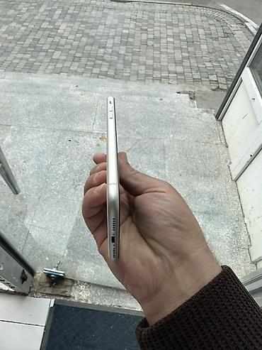 Apple iPhone: IPhone 11, Ağ, Face ID — 3