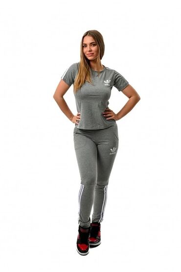 Kompleti: Adidas kompleti pamuk elastin 
S M L XL XXL
Cena 2300 din — 19