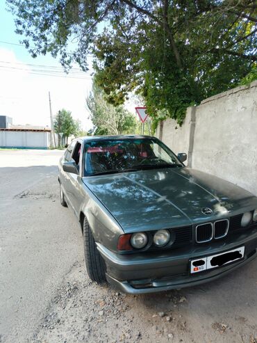 е34 34 e34: BMW 525: 1992 г., 2.5 л, Механика, Бензин, Седан
