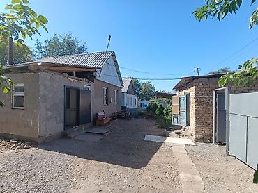 Продажа коттеджей и домов: Продаются 🏡 Дом Город Орловка! Рядом всё есть ! В доме есть санузел — 23