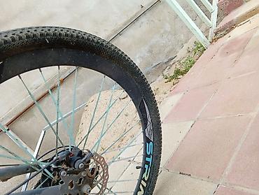 velosiped kameri: Dağ velosipedi təkər-seti və komponentləri bir az rəngi solğun dur — 4