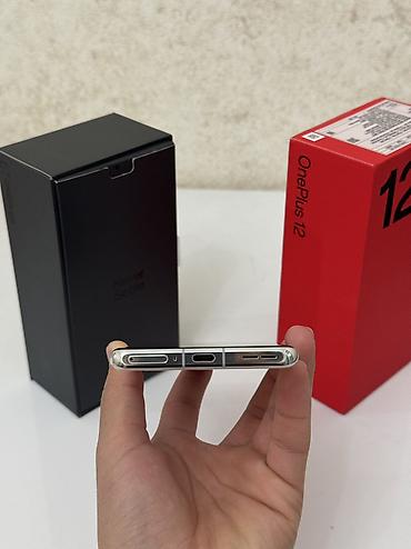 OnePlus: OnePlus 12, Б/у, 256 ГБ, цвет - Белый, 2 SIM — 10