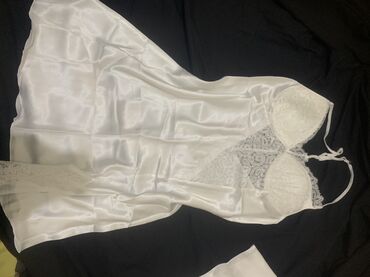 Kardiqanlar, jaketlər: Qadın geyimleri ikinci el az geyilib ve geyinilmeyen etiketlilerde — 12