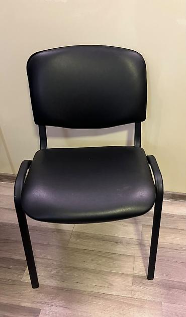 Офисные гарнитуры: Ofis mebeli satılır. 10 ədəd stol, stul, şkaf və tumboçka — 2