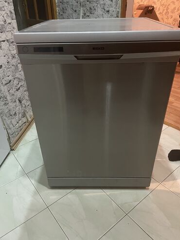 divan yuyan aparat: Beko, Tam qabaritli (60 sm.), Quraşdırılan, Yeni