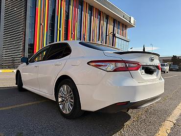 lexus ct 200: Toyota Camry: 2.5 l | 2021 il Sedan — 10