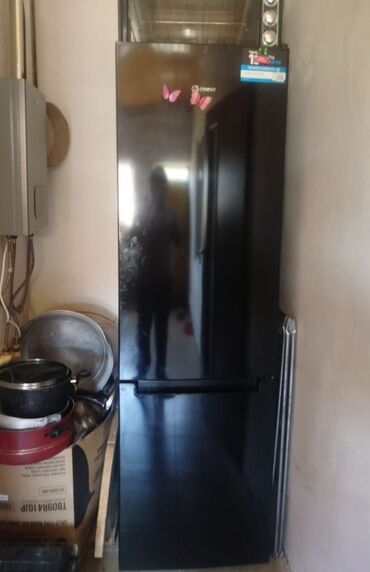 Meyvə və tərəvəz qurudan aparatlar: Soyuducu Satılır