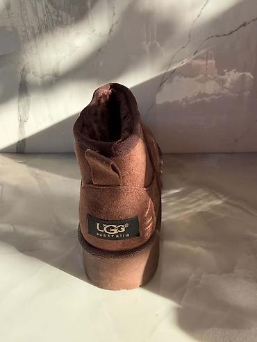 36-41 
plitke ugg 
3400
SS