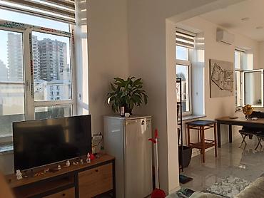 yaşmada: 🏡✨ RƏSSAMLARIN BİNASINDA MƏNZİL SATILIR ✨🏡 📍 İnşaatçılar prospekti – — 6