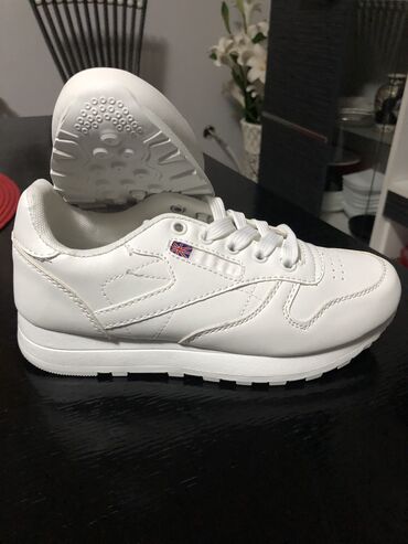 bugatti patike cena: Reebok, 38, color - White