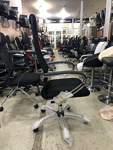 Ofis və oyun kresloları: Yeni, Təkərli, Qolları tənzimlənir, Dəri — 12