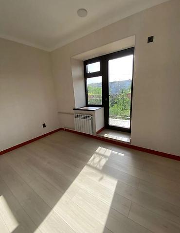 квартираы: 3 комнаты, 83 м², Аламедин-1 мкр Индивидуалка, 6 этаж — 3