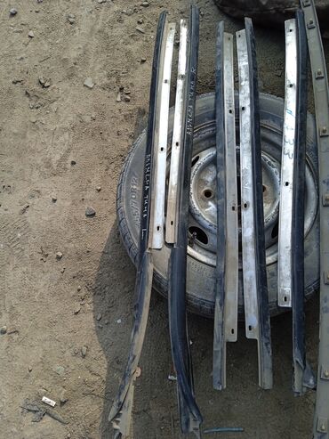 крыло на ниссан: Алдыңкы керме жыгач Nissan, Колдонулган, Оригинал