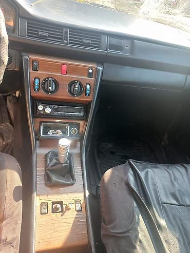 компрессор мерседес 220: Mercedes-Benz W124: 1989 г., 2.3 л, Кол менен иштөөчү, Седан — 5