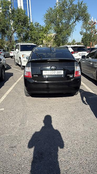 нужна: Toyota Prius: 2005 г., 1.5 л, Вариатор, Гибрид, Хэтчбэк — 3