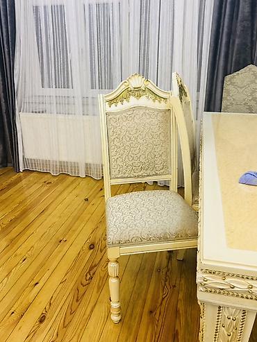 kafe stul: Klassik üslubda qonaq otağı mebel dəsti Tərkibi: - Yemək masası – — 2