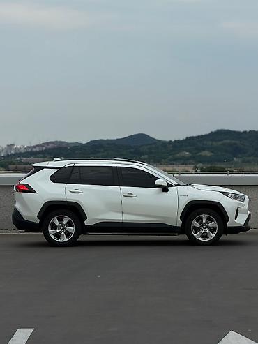 voxy noah: Toyota RAV4: 2021 г., 2.5 л, Автомат, Гибрид, Кроссовер — 2