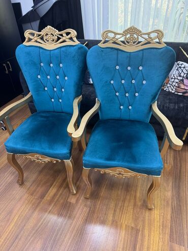 patdon taxta: Qonaq otağı üçün, İşlənmiş, Açılmayan, Kvadrat masa, 2 stul