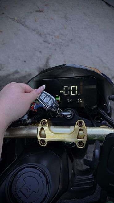 Мотоциклы: Электро мотоцикл Новая резина за 5400сом Новые акамуляторы 6 штук за — 13