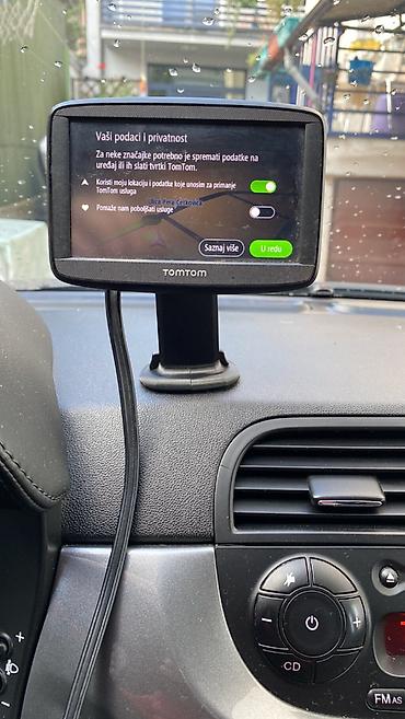 kettles: TomTom navigacija za automobil, montirana na komandnoj tabli i — 5