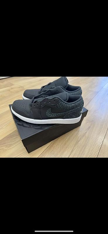 Кроссовки и спортивная обувь: Кроссовки Nike Air Jordan 1 Low (чёрные) - Классическая низкая модель — 5