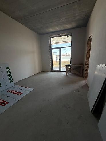 хату: 4 комнаты, 220 м², 5 соток, Бишкек, Алтын-ордо ж/м Собственник — 10