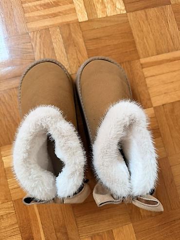 prodaja ugg cizama: Ženske zimske čizme/papuče u stilu „ugg”, boja kamel. Broj 39 - — 4
