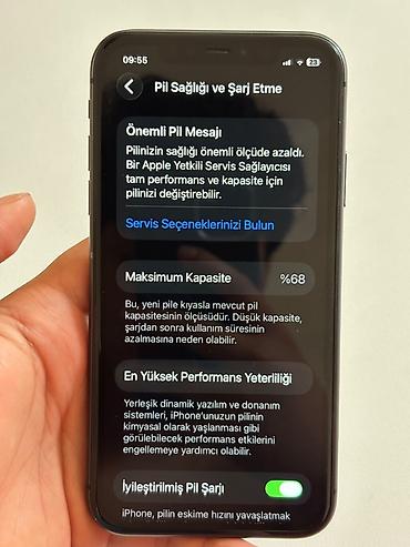 Apple iPhone: IPhone 11, Qara — 8