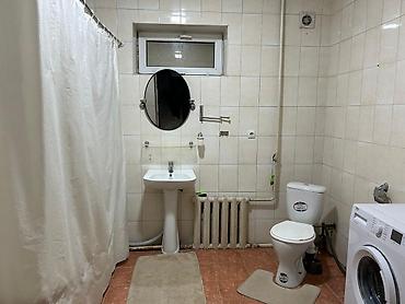 Продажа коттеджей и домов: Дом 2 этажа, площадь 206 м², участок 5 соток. Локация: Токолдош, ул — 18