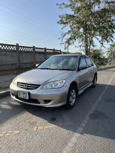 меняю варианты: Honda Civic: 2003 г., 1.7 л, Автомат, Бензин, Седан