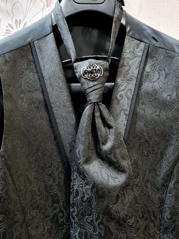 Kostyumlar: Quesste Cerimonia bəylik kostyumu köynək+baboçka hədiyyə . Hər biri -da lalafo.az — 4 Kostyumlar: Quesste Cerimonia bəylik kostyumu köynək+baboçka hədiyyə . Hər biri — 4