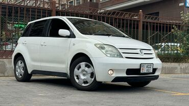 Toyota: Toyota ist: 2004 г., 1.3 л, Автомат, Бензин, Хэтчбэк