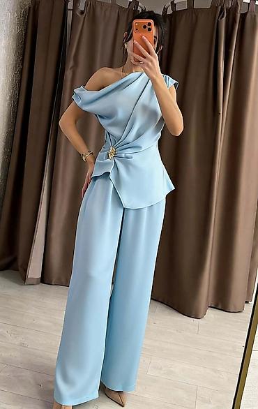 Kompleti: Komplet
Cena 3400
Uni vel.
V28 — 7